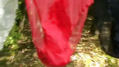 Hai bo chong nang dau xinh dep gái và kiêm