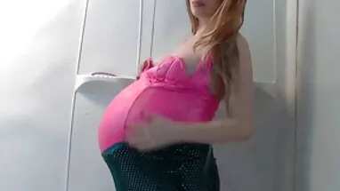 Zwei Maedchen sexcha chồng nàng dâu zu Hause nga gefilmt