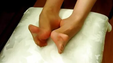 TỰ Nhiên, con Điếm khốn phim sec bo chong con dau trong Hành động