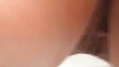 nữ nắm trong phim sex bố chồng tay lớn