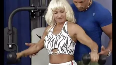 Mẹ nuốt chửng toàn trống trong phim cấp 3 bố chồng nàng dâu một điên rồ show